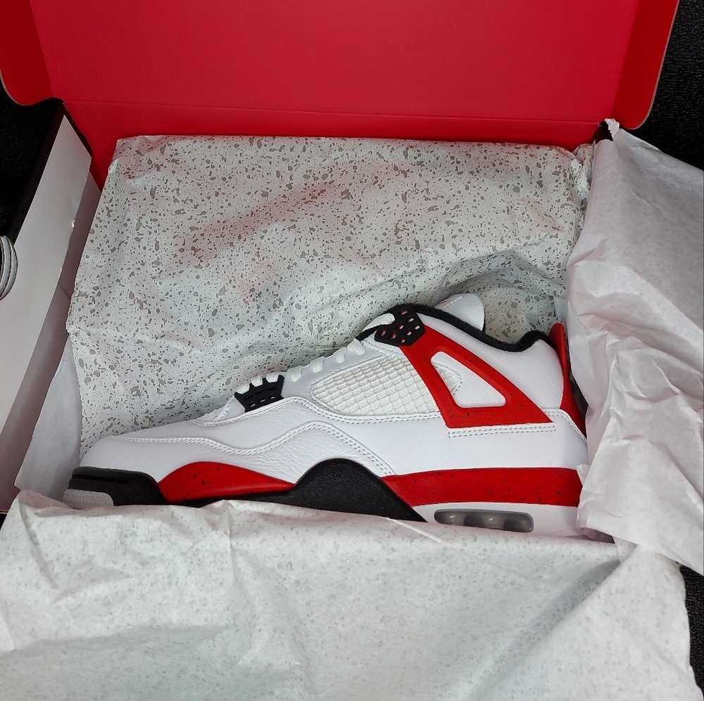 Jordan 4 Retro Red Cement Size 10 mens new authentic